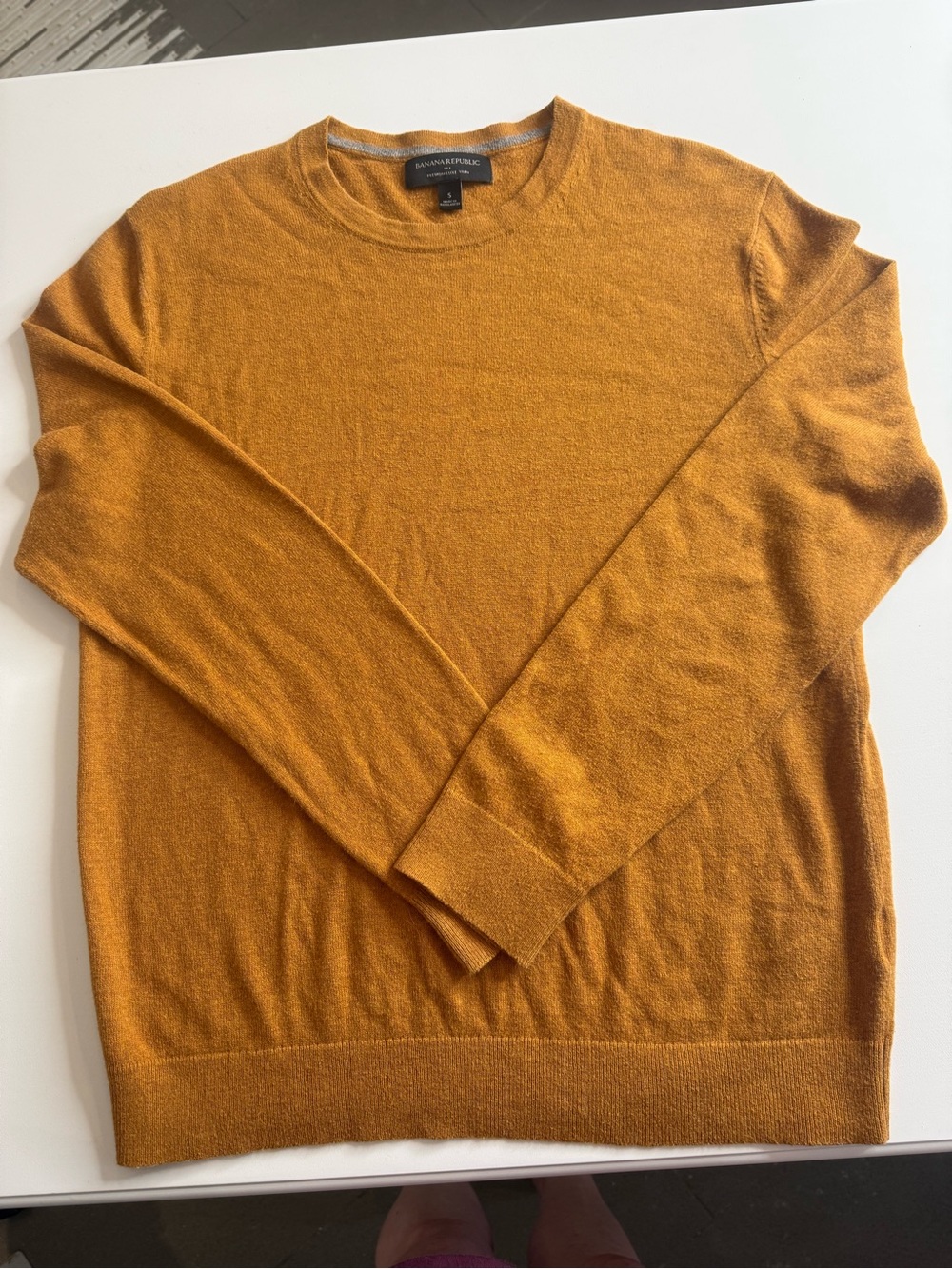 Banana Republic Luxe Yarn Cotton Silk Cashmere Knit Mens Crewneck Sweater Gold S